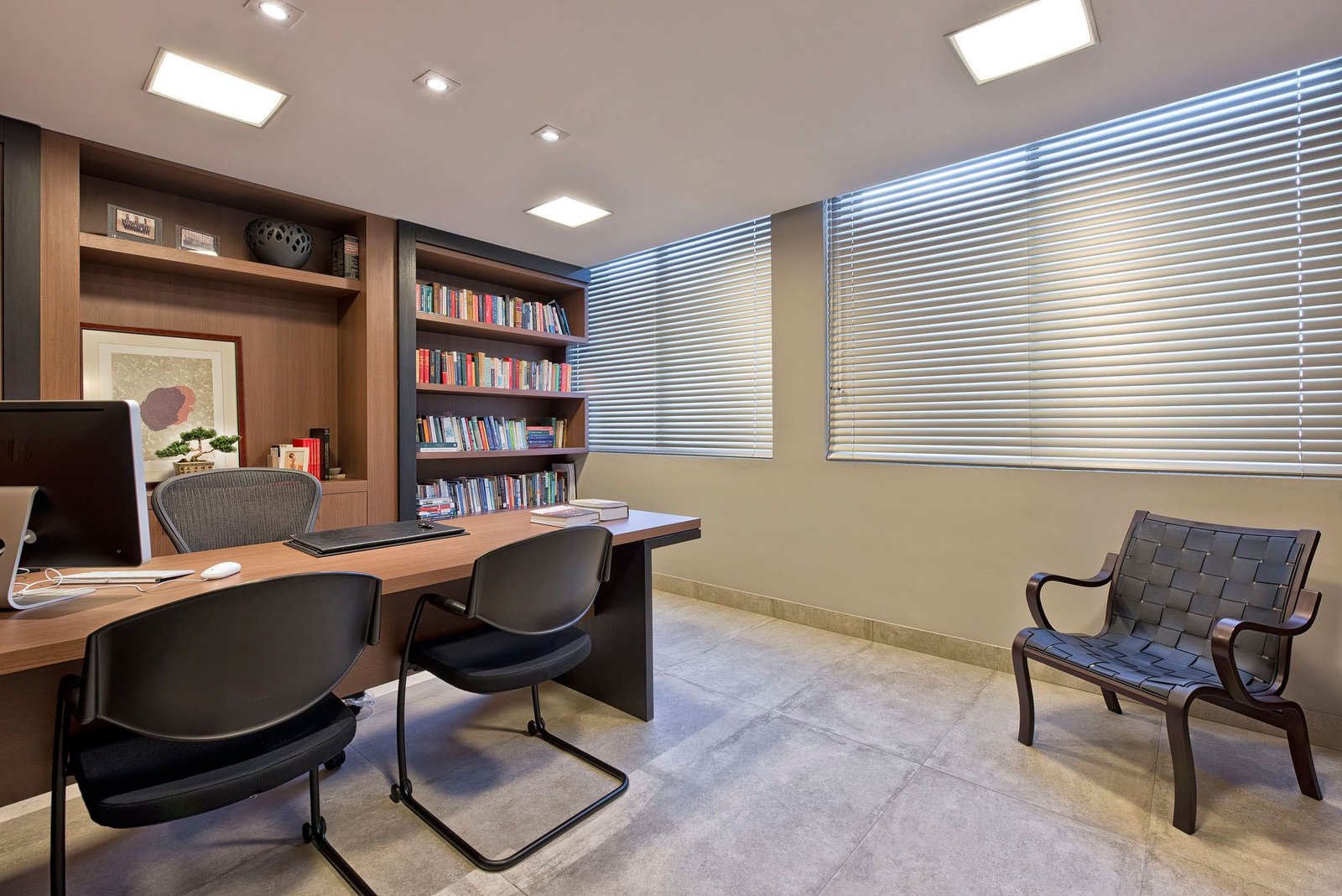 Escritório Mateus Toloczko Advogado — ambiente de trabalho